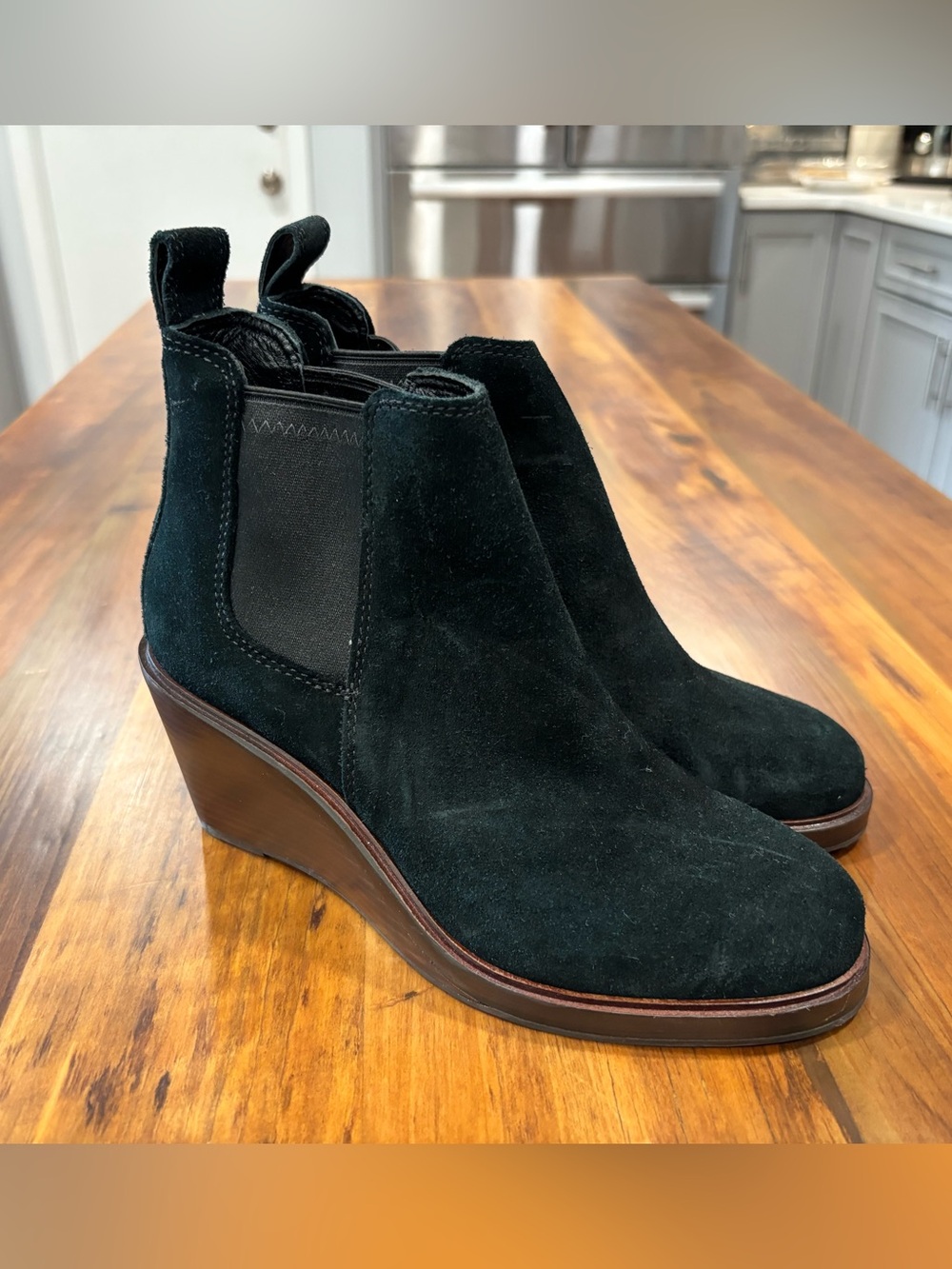 Clark’s Clarkdale 2 Black Suede Wedge Booties Size 6 NWT